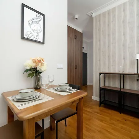 Appartamento Stylish In Near The Old Town By Renters Breslavia