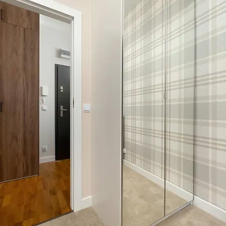 Apartment Stylish In Near The Old Town By Renters Wroclaw